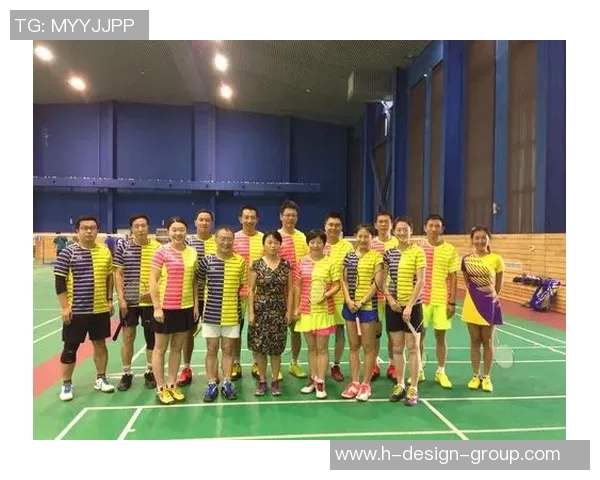 武汉羽毛球队默契配合的关键因素与训练策略分析 武汉羽毛球队默契配合的关键因素与训练策略分析